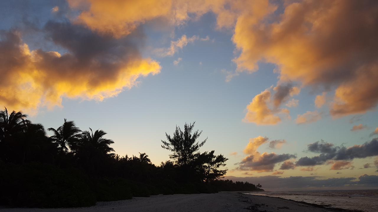 Tifaifai Et Cafe Huahine Bed & Breakfast Fare Exterior photo